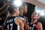 L'équipe de France médaillée de bronze après sa victoire contre la Hongrie