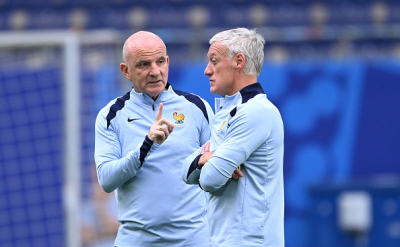 Un petit groupe et des joueurs au soin pour débuter