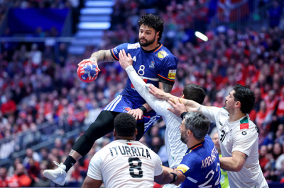 Les bleus dominent l'Italie sans trembler