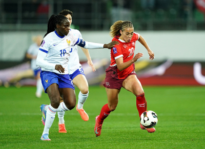 Griedge Mbock nouvelle capitaine des bleues