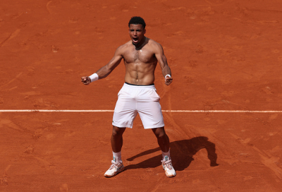 Arthur Fils s'impose dans la douleur