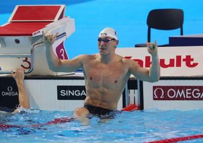 Maxime Grousset en or sur 50m papillon