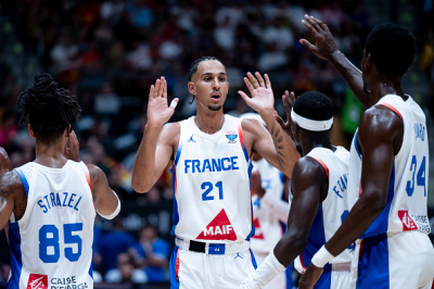 Les bleus s'imposent en Grèce et sont prêts pour l'Euro