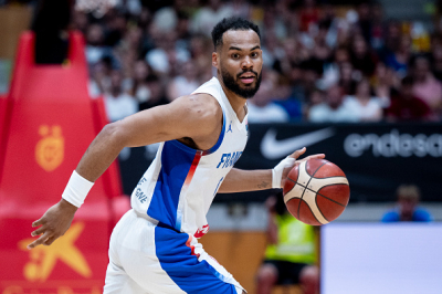 Maîtrise et confiance : l’équipe de France écrase l’Islande