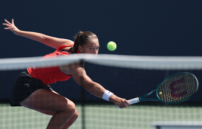 Diane Parry renversée par Marta Kostyuk