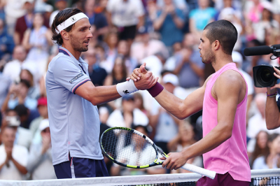 Carlos Alcaraz trop fort pour Arthur Rinderknech