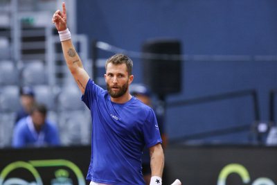 Corentin Moutet rejoint les demi-finales sans forcer