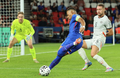 Les notes des Bleus : Mbappé et Barcola sauveurs, Tchouaméni et Olise dans le dur