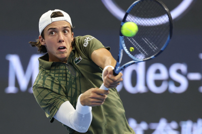 Arthur Cazaux s'incline face à Jakub Mensik