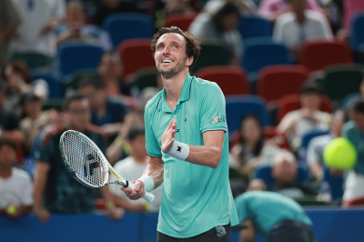 Exploit pour Arthur Rinderknech qui fait tomber Alexander Zverev