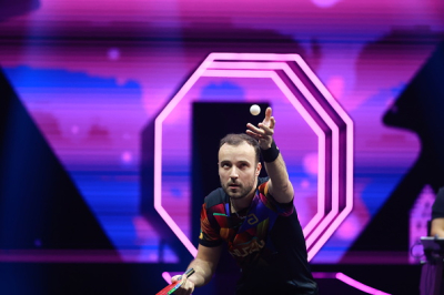 Simon Gauzy est battu par Tomokazu Harimoto