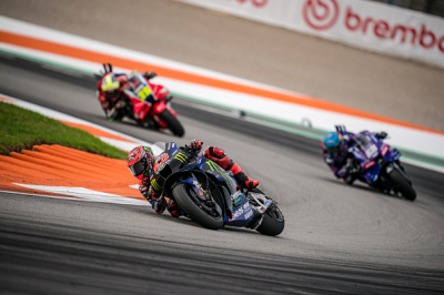 Bezzecchi brille à Valence, Quartararo conclut par une chute, Zarco limite la casse