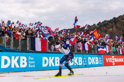 Les Bleus brillent à domicile