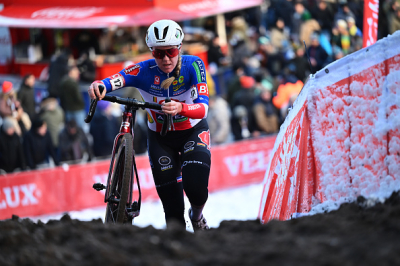 Fouquenet étrenne son nouveau maillot avec une victoire en Superprestige