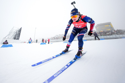 Un premier podium pour Julia Simon cette saison