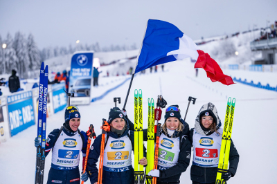 Lou Jeanmonnot Océane Michelon, Justine Braisaz-Bouchet et Julia Simon pour le relais à Ruhpolding