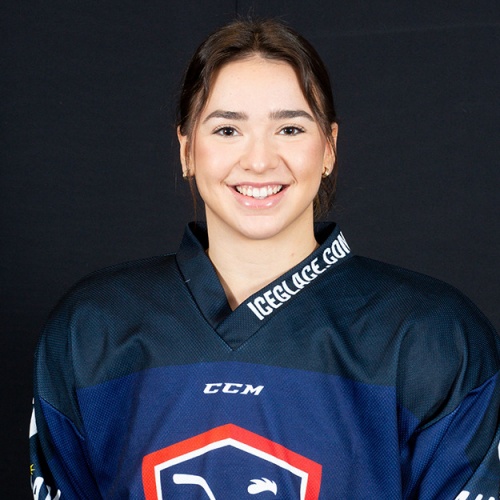 Mia Väänänen, hockeyeuse de l'équipe de France